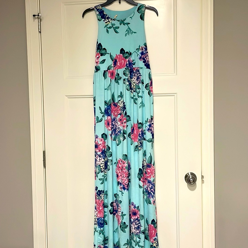 Maternity maxi dress